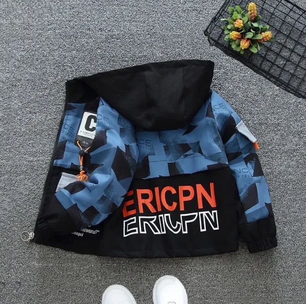 Ветровка для мальчика синяя с черным Ericpn