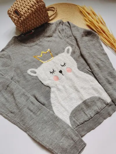 Кофта для девочки серая с мишкой