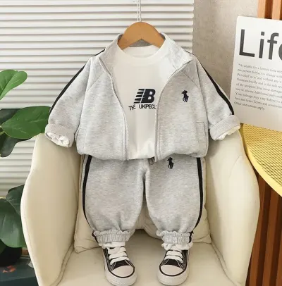 Костюм дитячий трійка